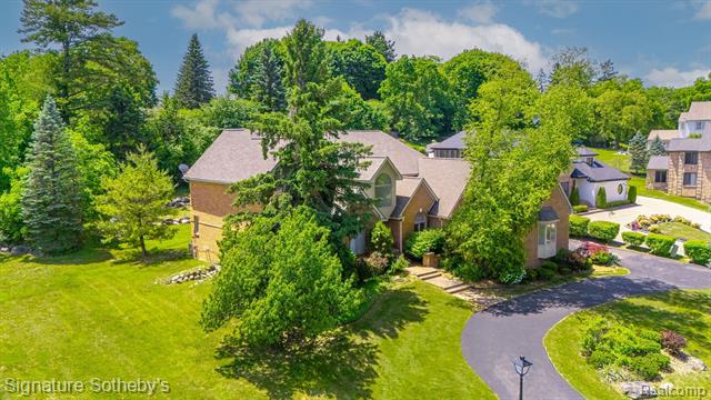 Builiding view twenty five for 4156 Marlwood, West Bloomfield, MI. 48323