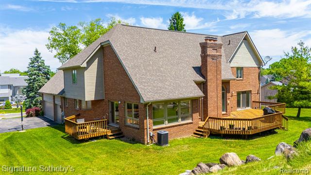 Builiding view twenty four for 4156 Marlwood, West Bloomfield, MI. 48323