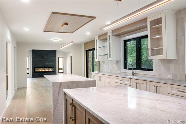 Builiding view eleven for 1683 Mark Hopkins, Bloomfield Hills, MI. 48302