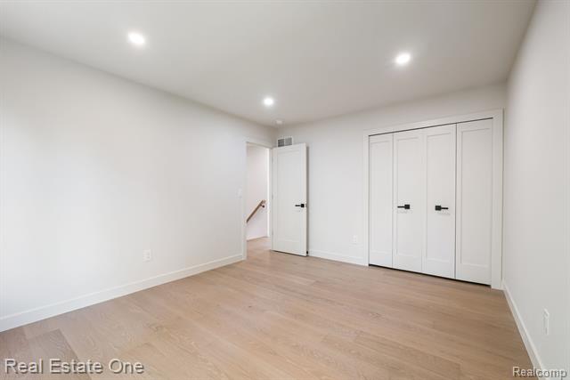 Builiding view thirty for 1683 Mark Hopkins, Bloomfield Hills, MI. 48302