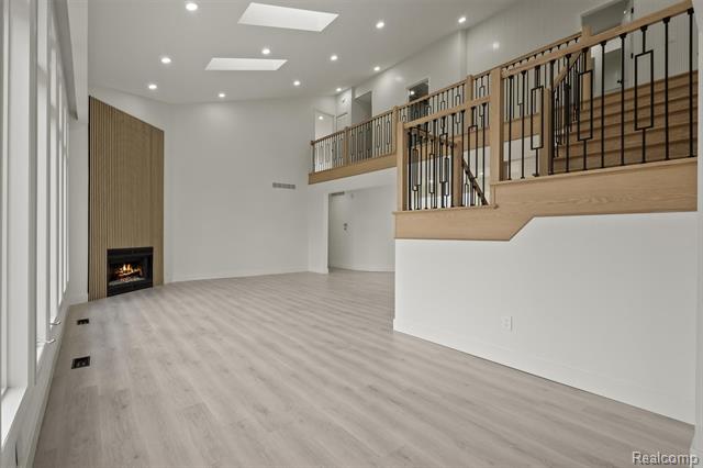 Builiding view eight for 4117 Marlwood, West Bloomfield, MI. 48323