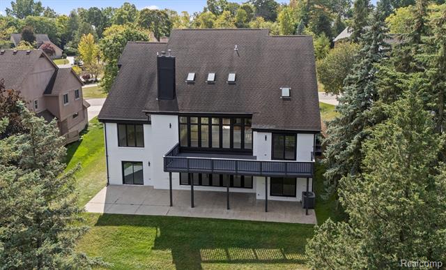 Builiding view fifty four for 4117 Marlwood, West Bloomfield, MI. 48323