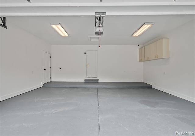 Builiding view fifty two for 4117 Marlwood, West Bloomfield, MI. 48323