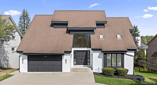 Builiding view one for 4117 Marlwood, West Bloomfield, MI. 48323