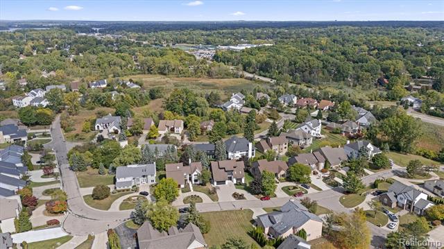 Builiding view sixty two for 4117 Marlwood, West Bloomfield, MI. 48323