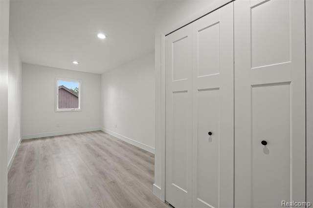 Builiding view thirty eight for 4117 Marlwood, West Bloomfield, MI. 48323