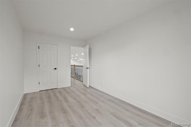 Builiding view thirty five for 4117 Marlwood, West Bloomfield, MI. 48323