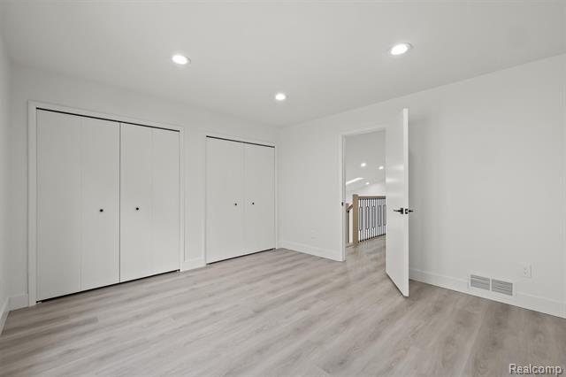 Builiding view thirty two for 4117 Marlwood, West Bloomfield, MI. 48323