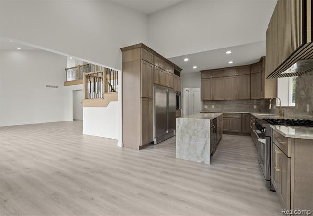 Builiding view twelve for 4117 Marlwood, West Bloomfield, MI. 48323