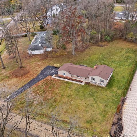 Builiding view twenty three for 5570 Forman, Bloomfield Hills, MI. 48301