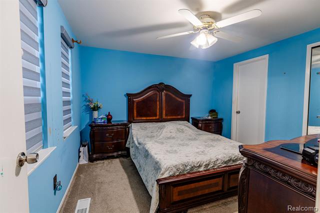 Builiding view eighteen for 1105 Kirts, Troy, MI. 48084