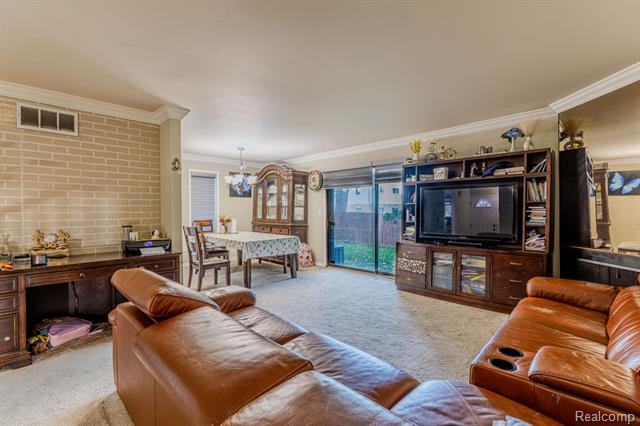 Builiding view five for 1105 Kirts, Troy, MI. 48084