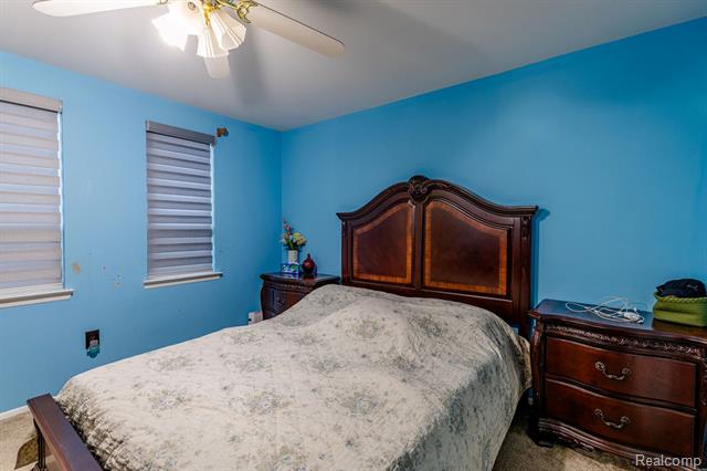 Builiding view nineteen for 1105 Kirts, Troy, MI. 48084