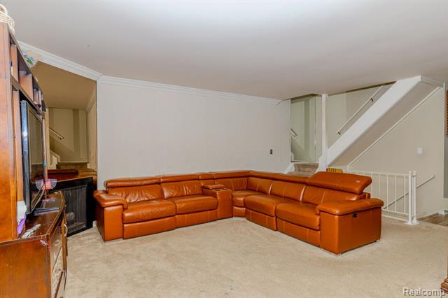 Builiding view seven for 1105 Kirts, Troy, MI. 48084