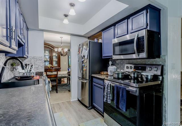 Builiding view thirteen for 1105 Kirts, Troy, MI. 48084