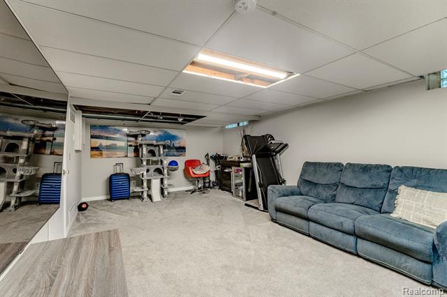 Builiding view thirty for 1105 Kirts, Troy, MI. 48084