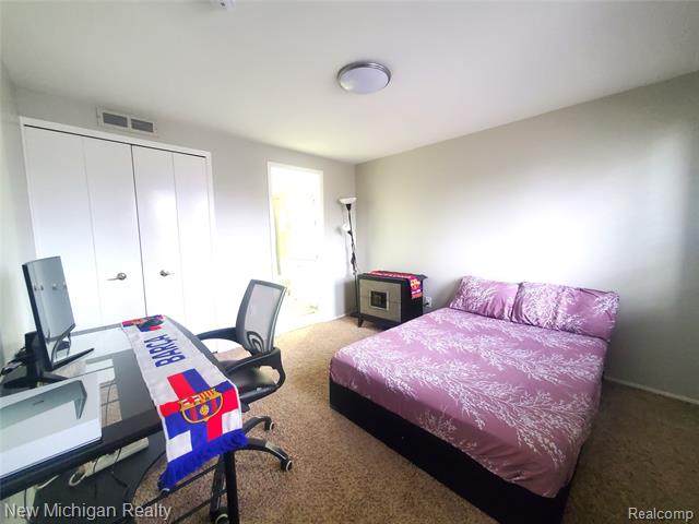 Builiding view seventeen for 1223 Kirts, Troy, MI. 48084