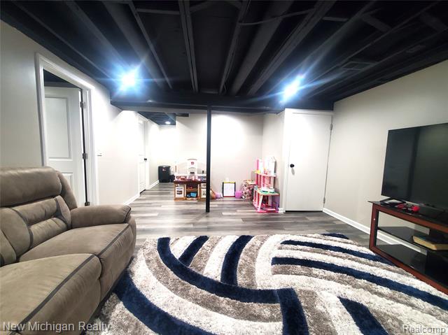 Builiding view twenty for 1223 Kirts, Troy, MI. 48084