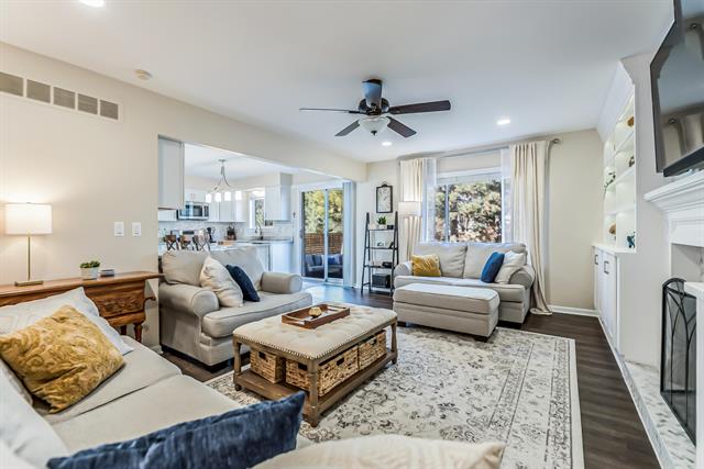 Builiding view eighteen for 2151 Brinston, Troy, MI. 48083