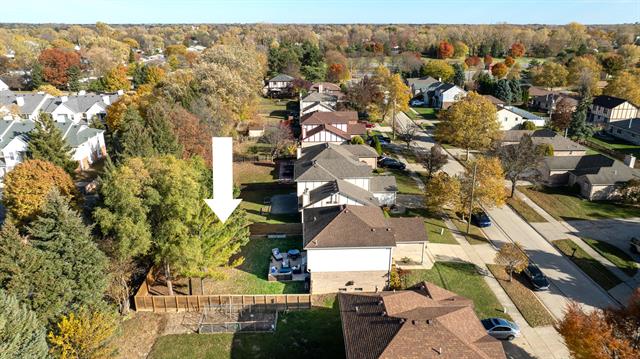 Builiding view forty seven for 2151 Brinston, Troy, MI. 48083