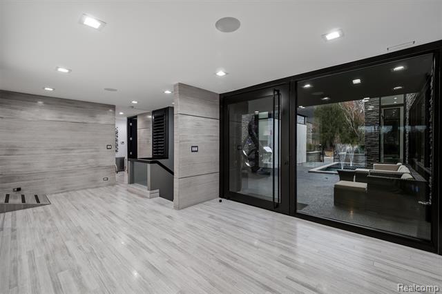 Builiding view eleven for 5116 West Bloomfield Lake, West Bloomfield, MI. 48323