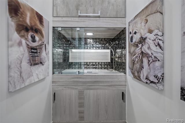 Builiding view forty two for 5116 West Bloomfield Lake, West Bloomfield, MI. 48323