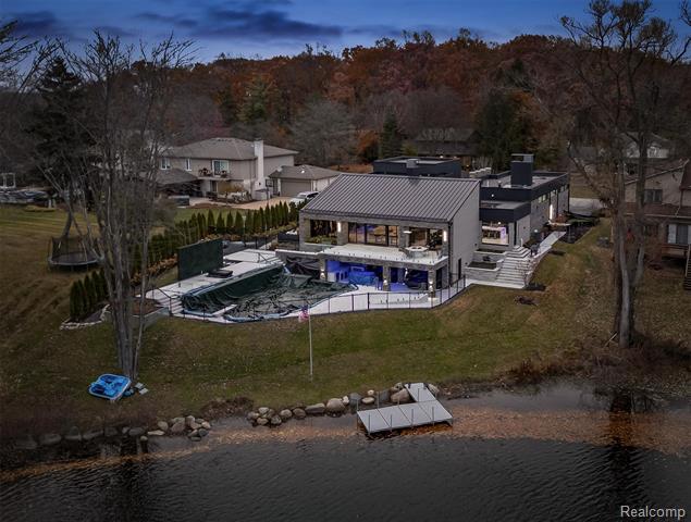 Builiding view sixty four for 5116 West Bloomfield Lake, West Bloomfield, MI. 48323