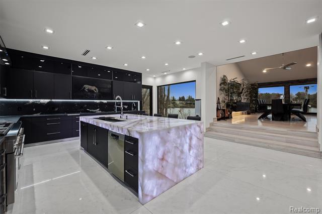 Builiding view thirteen for 5116 West Bloomfield Lake, West Bloomfield, MI. 48323