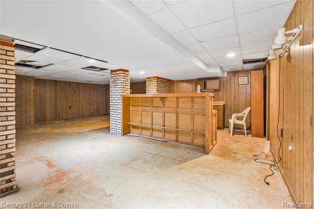 Builiding view thirty four for 5994 Glen Eagles, West Bloomfield, MI. 48323