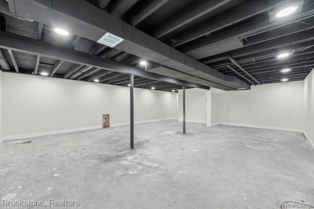 Builiding view eleven for 5652 Tequesta, West Bloomfield, MI. 48323