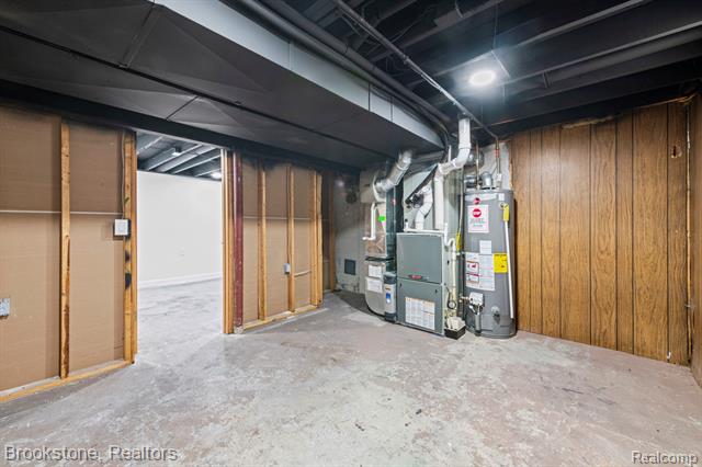 Builiding view fifteen for 5652 Tequesta, West Bloomfield, MI. 48323
