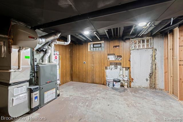 Builiding view fourteen for 5652 Tequesta, West Bloomfield, MI. 48323
