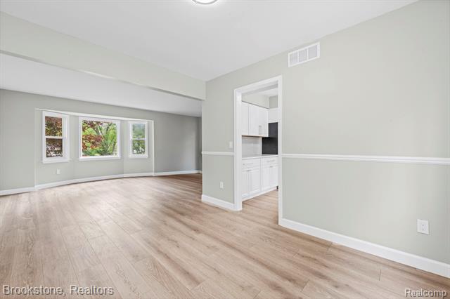Builiding view twenty two for 5652 Tequesta, West Bloomfield, MI. 48323