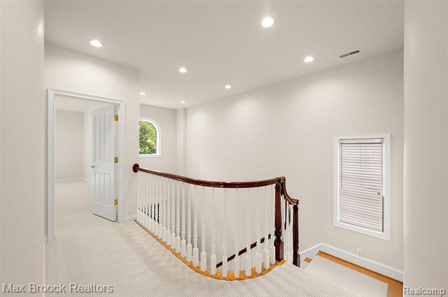 Builiding view eleven for 5348 Sunny Crest, West Bloomfield, MI. 48323