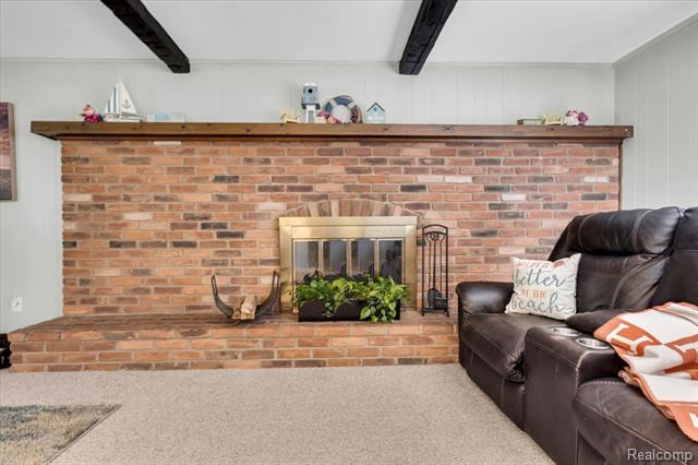 Builiding view seventeen for 4055 Old Dominion, West Bloomfield, MI. 48323