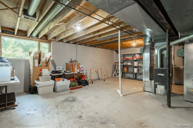Builiding view forty four for 1907 Raymond, Bloomfield Hills, MI. 48302