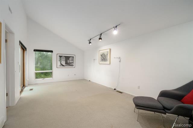 Builiding view twenty seven for 1907 Raymond, Bloomfield Hills, MI. 48302