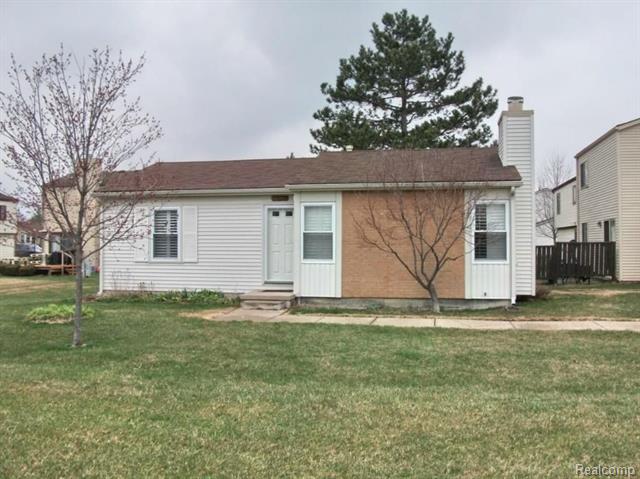 front view for 2826 Roundtree, Troy, Mi. 48083