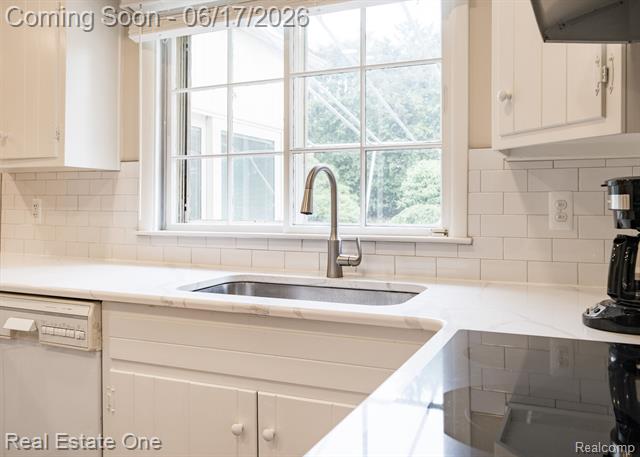 Builiding view fifteen for 1632 Spotswood, Bloomfield Hills, MI. 48302
