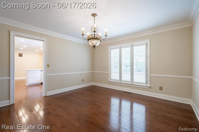 Builiding view ten for 1632 Spotswood, Bloomfield Hills, MI. 48302