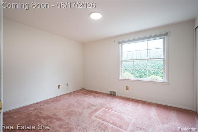 Builiding view thirty one for 1632 Spotswood, Bloomfield Hills, MI. 48302