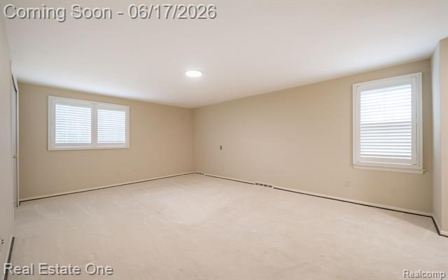 Builiding view twenty eight for 1632 Spotswood, Bloomfield Hills, MI. 48302