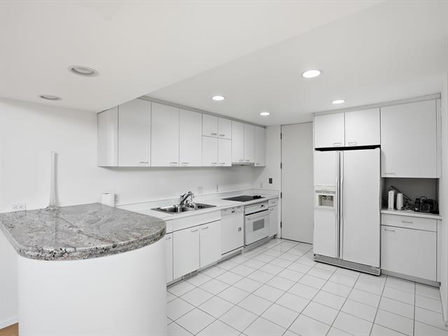 Builiding view sixty one for 4708 Buckby Cross, Bloomfield Hills, MI. 48302