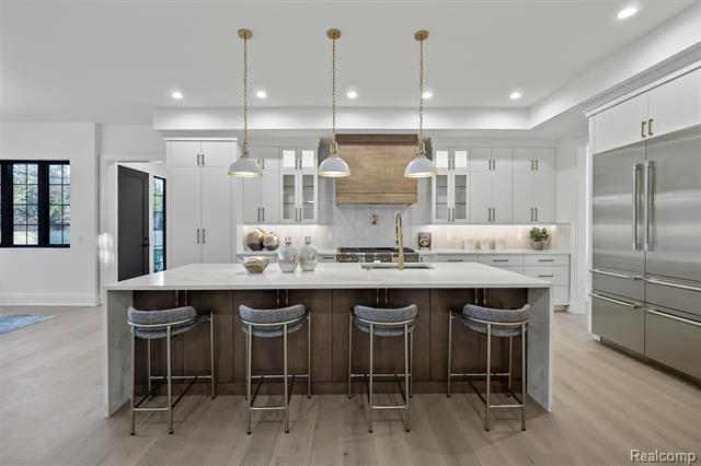 Builiding view nine for 2840 Bolingbroke, Troy, MI. 48084