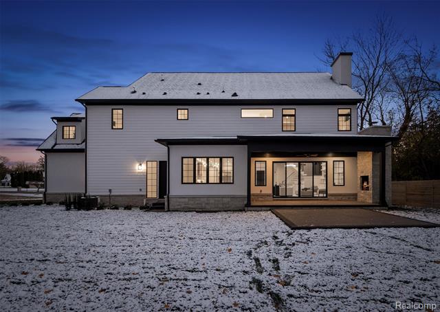 Builiding view thirty nine for 2840 Bolingbroke, Troy, MI. 48084