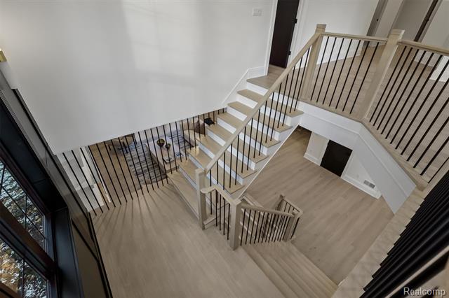 Builiding view thirty one for 2840 Bolingbroke, Troy, MI. 48084