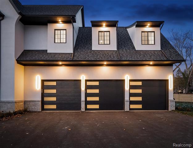 Builiding view thirty six for 2840 Bolingbroke, Troy, MI. 48084