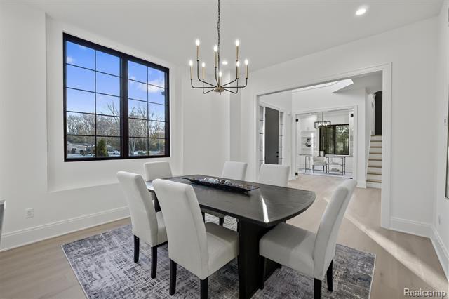 Builiding view twelve for 2840 Bolingbroke, Troy, MI. 48084