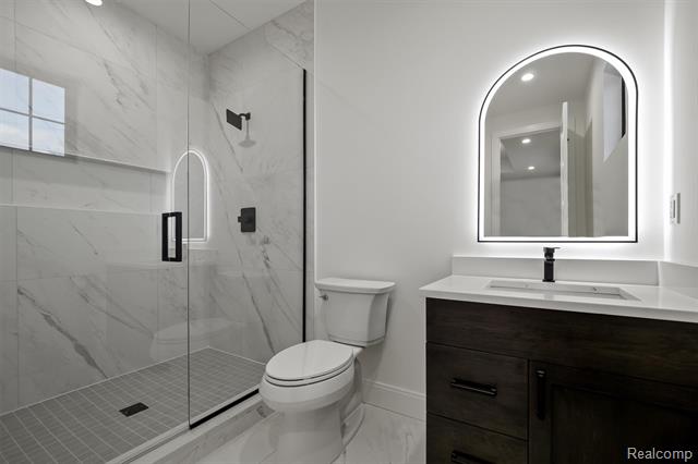 Builiding view twenty six for 2840 Bolingbroke, Troy, MI. 48084