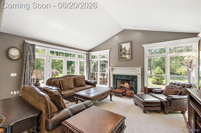 Builiding view eighteen for 5022 Lone Pine, Bloomfield Hills, MI. 48302